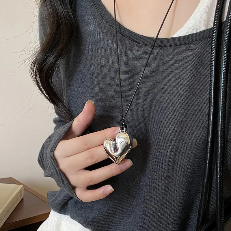Irregular Heart Pendant Sweater Chain, Stylish Adjustable Necklace For Women Girls Fashion Jewelry Gifts