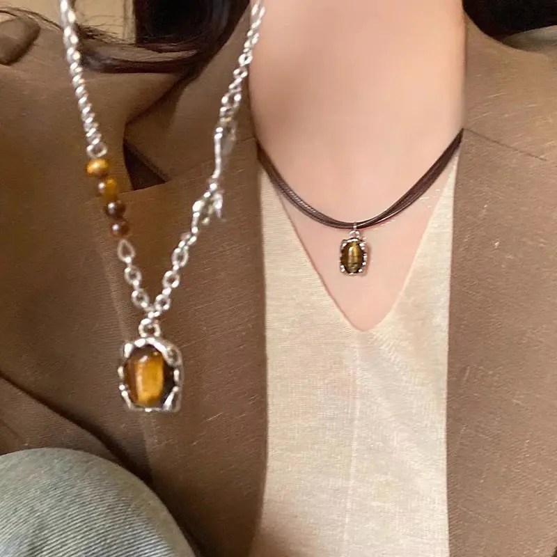 Women's Temperament Autumn Winter Necklace; Leather Choker with Brown Stone Pendant