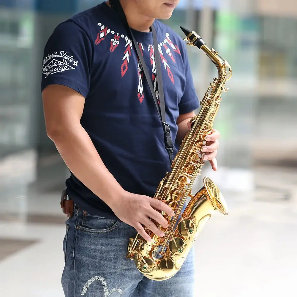 Eb Alto Saxophone Brass Lacquered Gold E Flat Sax 802 Key Type Woodwind Instrument with Brush Cloth Gloves Strap Case