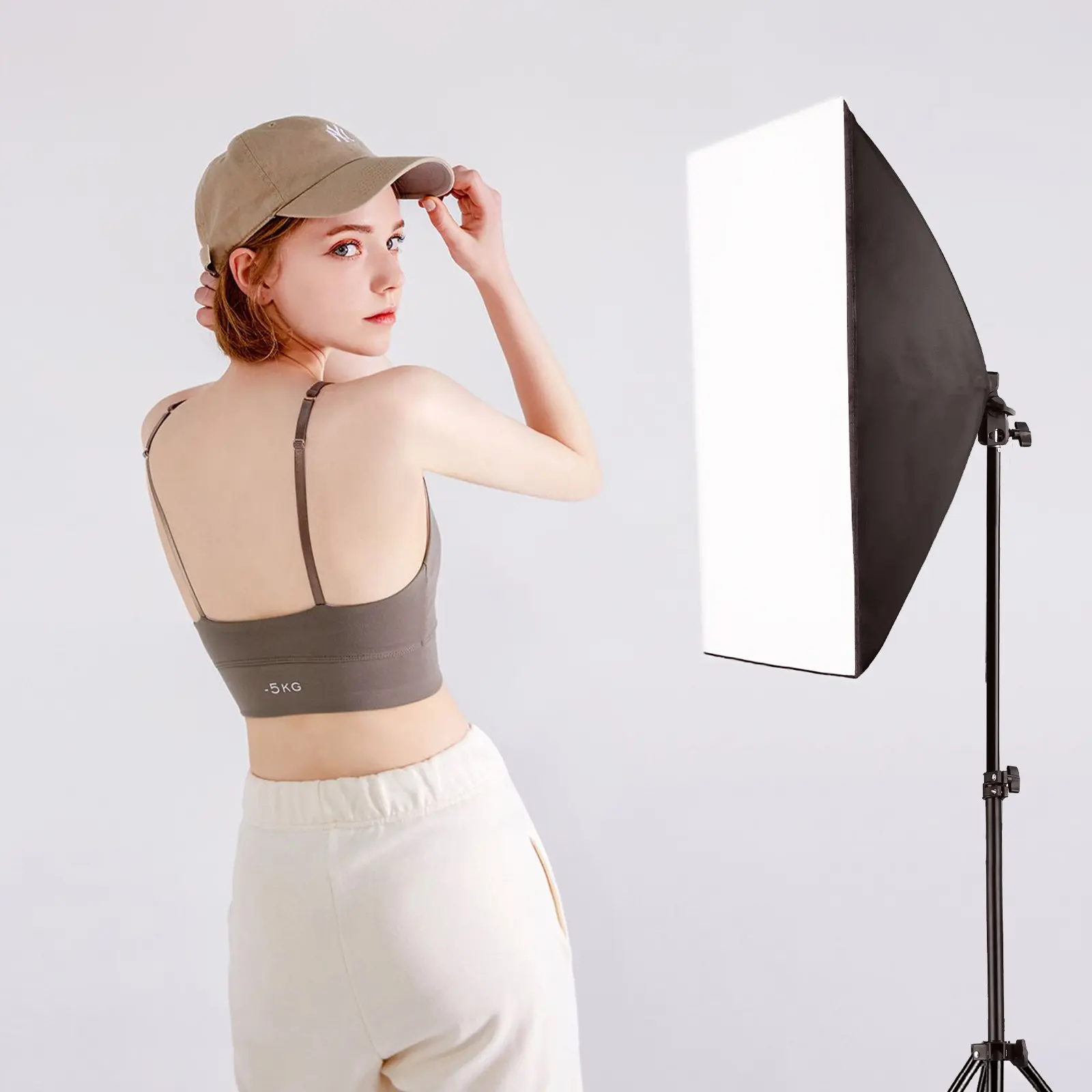 Andoer Professional Studio Photography Softbox LED Light Kit with 20*28 Inch Softbox * 2 + 3000K-6000K Bi-color Temperature 150W
