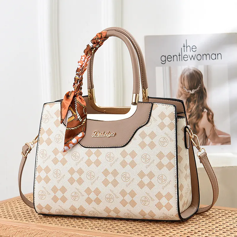 Autumn /Winter New Fashion Embroidered Women's Bag Trend Leather Ladies Crossbody Bag Large Capacity Ladies Casual Tote Bag
