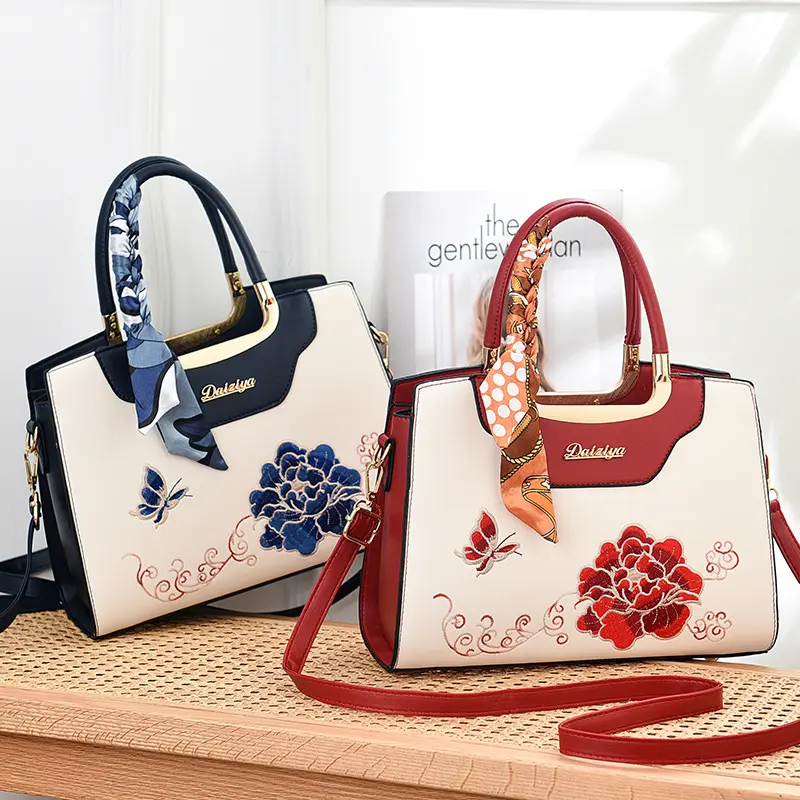 Autumn /Winter New Fashion Embroidered Women's Bag Trend Leather Ladies Crossbody Bag Large Capacity Ladies Casual Tote Bag