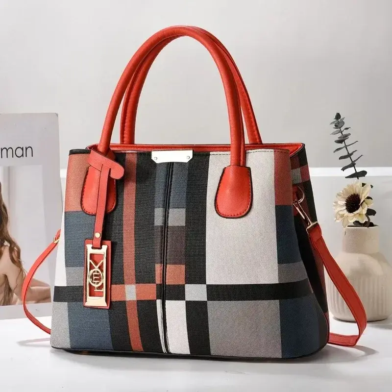 Luxury Brand Designer Women'S Handbag Fashion Trend Shoulder Bag Large Capacity Classic Crossbody Bag Commuting Tote Bag Women