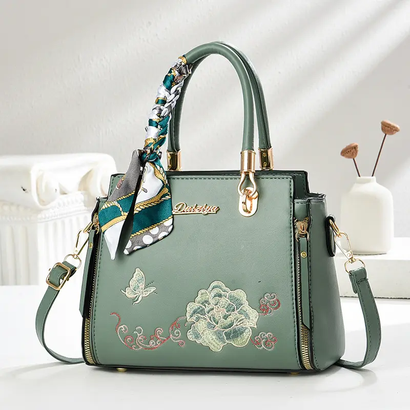 Luxury Brand Designer Women's Handbag Classic Embroidery Crossbody Bag Large Capacity Shoulder Bag Commuting Handbag Women