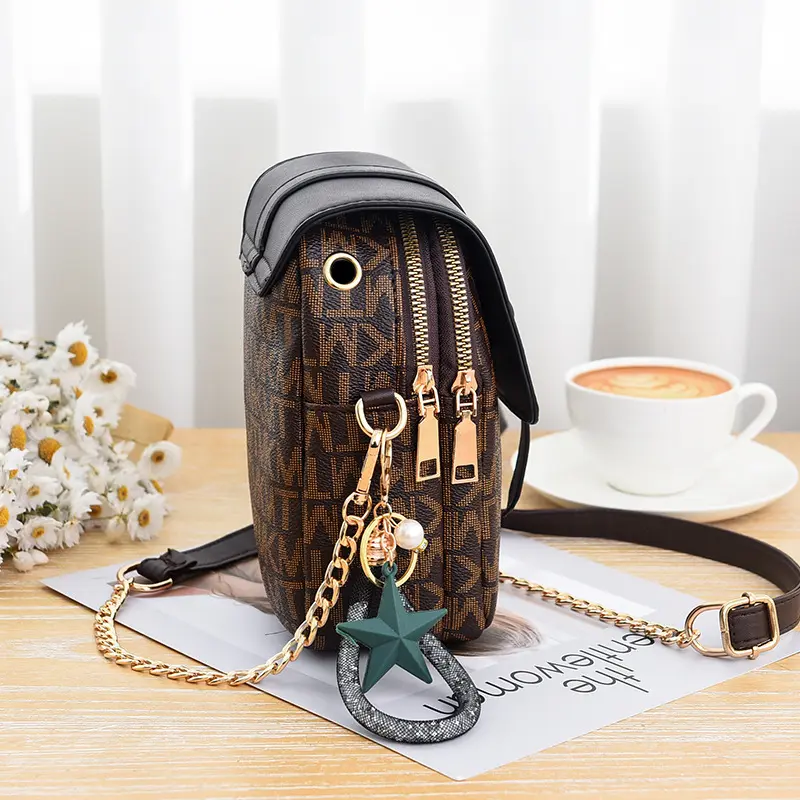 Summer Popular Women's Bags 2024 Fashion Small Square Bag Wild Shoulder Bag Letter Printing Messenger Bag Mini Mobile Phone Bag
