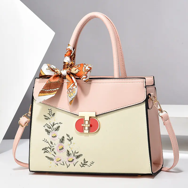 Exquisite flower embroidered women's handbag new red wedding handbag fashionable Ladies crossbody shoulder bag bolsas de mujer
