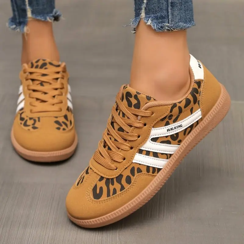 Womens Sneakers 2025 Spring New Luxury Flat Loafers Comfortable Slip on Soft Female Sneakers Lightweight Outdoor Shoes for Women