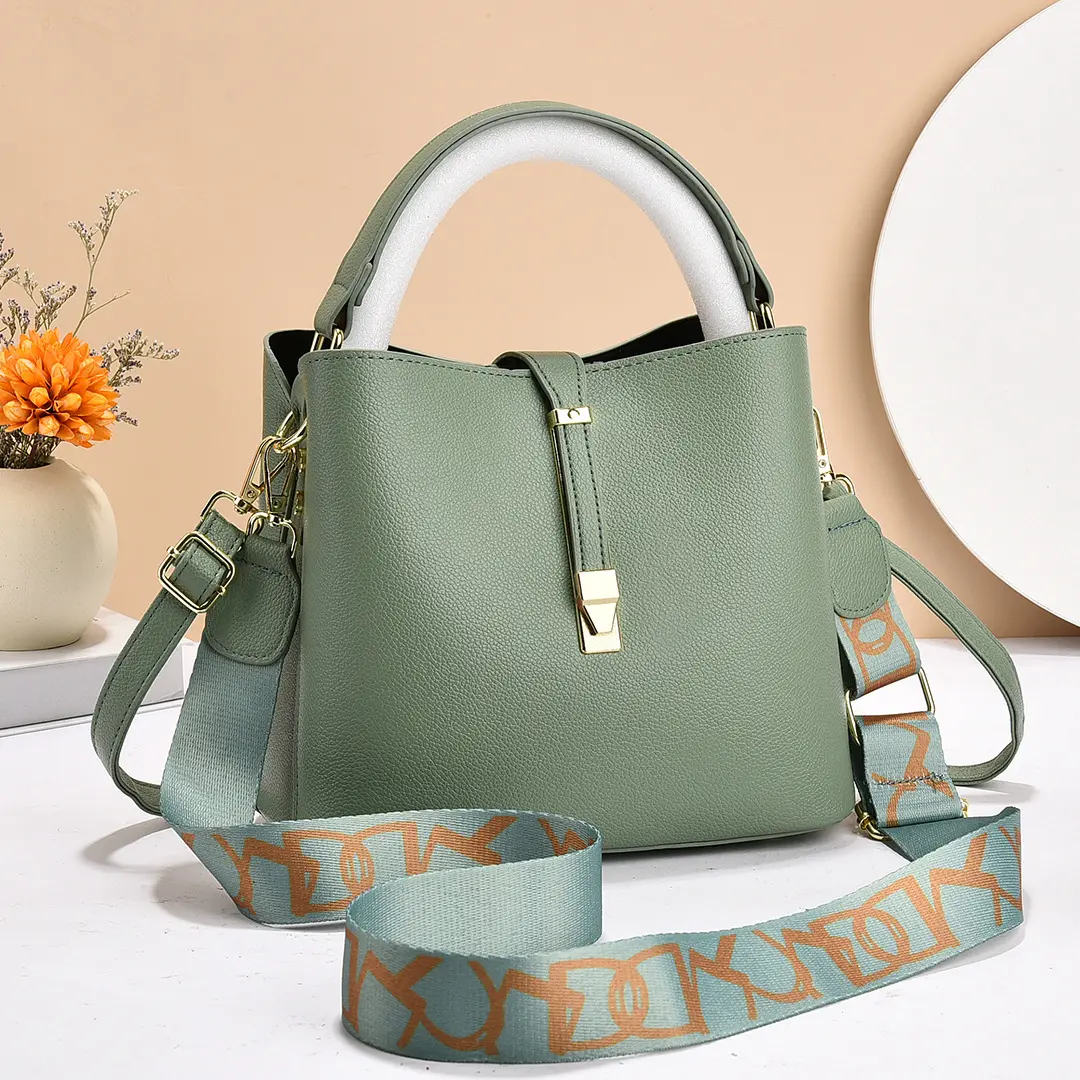 Fashionable New Women'S Handbag Classic Retro Shoulder Bag Large Capacity Casual Crossbody Bag Luxury Brand Designer Tote Bag