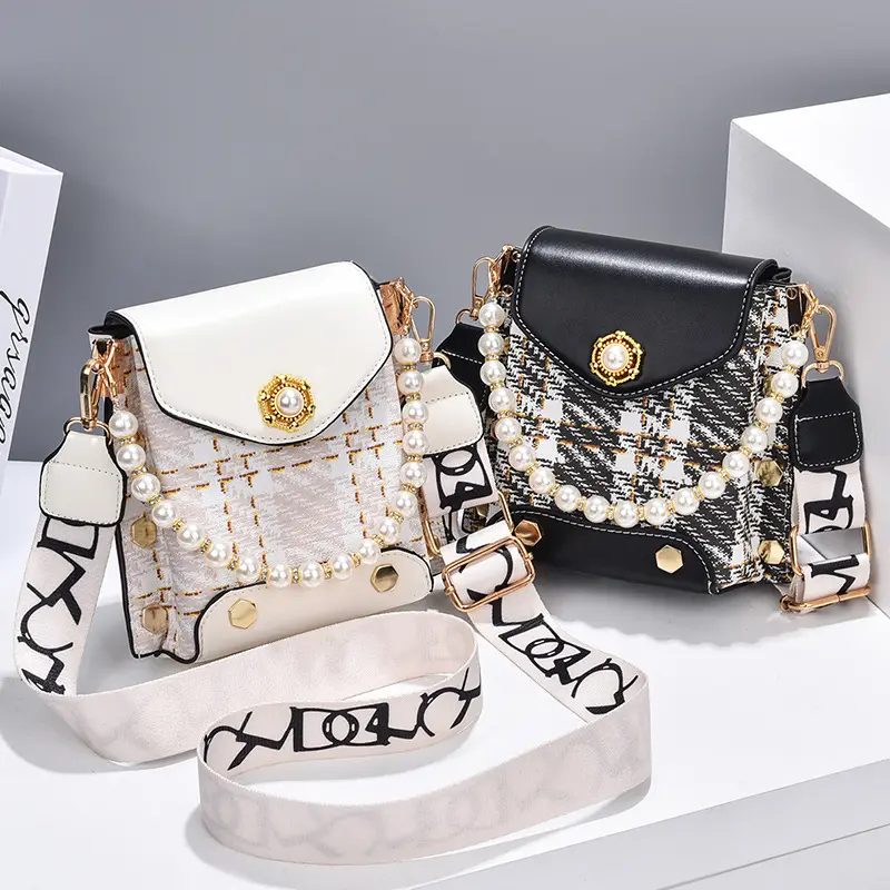 Women's Bags 2025 New Fashionable Rivet Shoulder Bags Women's Crossbody Phone Bag Summer Pearl Chain Luxury Handbag Bag women
