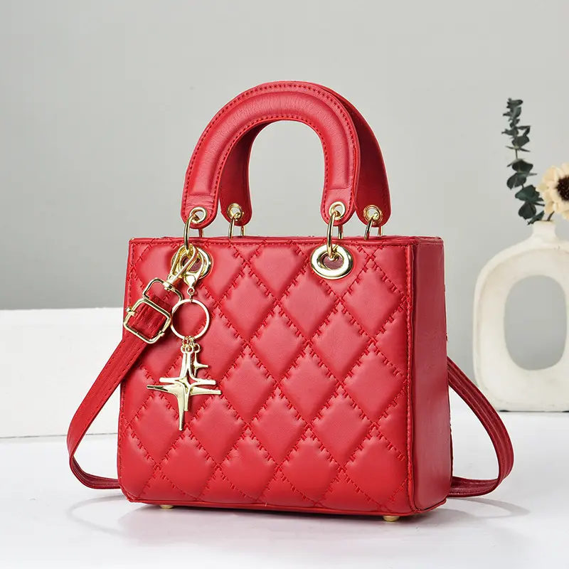 Fashion Pu Solid Color Handbags Metal Pendant Shoulder Bags 2025 High Quality Trend Ladies Bag Bolsa Femininas Bolsas De Hombro