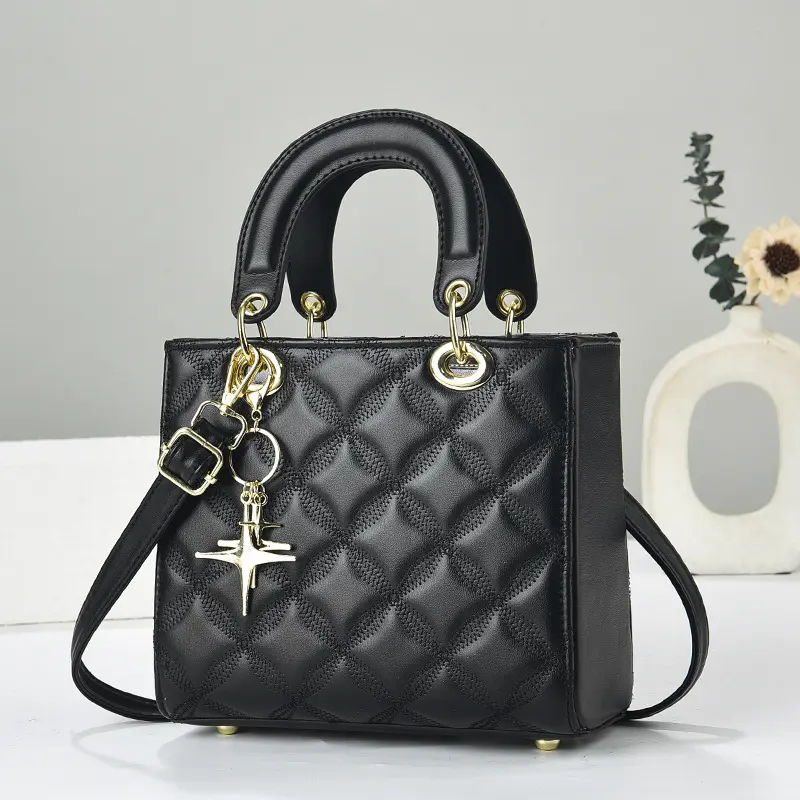 Fashion Pu Solid Color Handbags Metal Pendant Shoulder Bags 2025 High Quality Trend Ladies Bag Bolsa Femininas Bolsas De Hombro