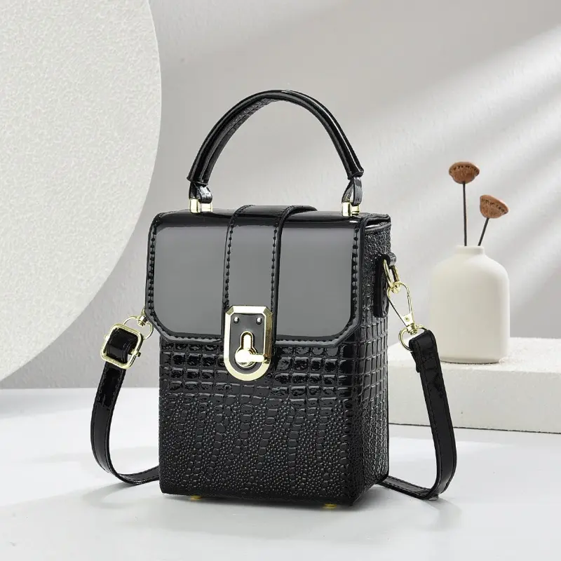 2025 New Brand Designer Women Shoulder Messenger Handbag Fashion Ladies Scarves Clutch Bags Female Popular Crossbody Small Bag