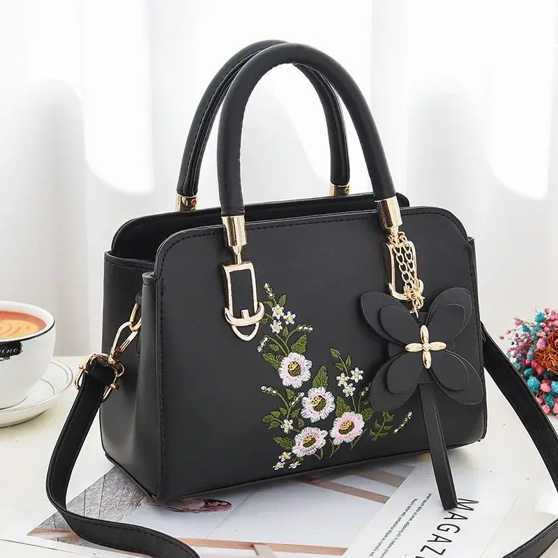 Fashionable Women'S Handbag New High-Quality Shoulder Bags Embroidered Flower Crossbody Bag Commuting Tote Bag Small Square Bag