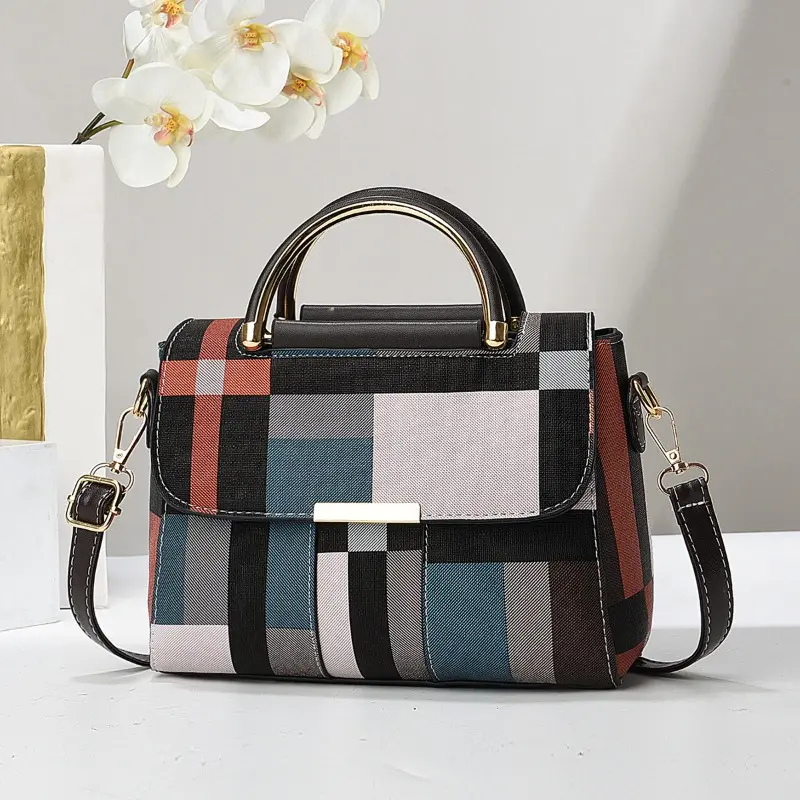 Hot Sale Women's Fashion Handbag Random Plaid Small Square Bag Versatile Women's Shoulder Messenger Bag Bolsa Feminina