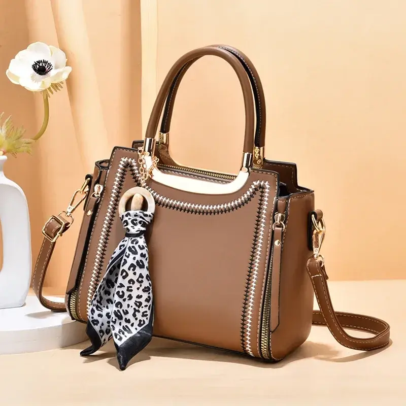 Fashion Scarf Decoration Women'S Handbag Large Capacity Shoulder Bag Luxury Designer Crossbody Bag Urban Commuting Tote Bag