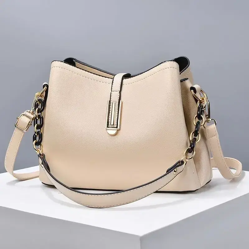 Fashion Brand Designer Women'S Crossbody Bag Large Capacity Casual Handbag Classic Retro Shoulder Bag Commuting Tote Bag Women