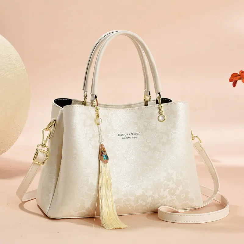 Fashion Luxury Designer Women's Crossbody Bag Print with Pendant Decor Tote Bag Large Capacity Handbag Ladies Messenger Bags Sac