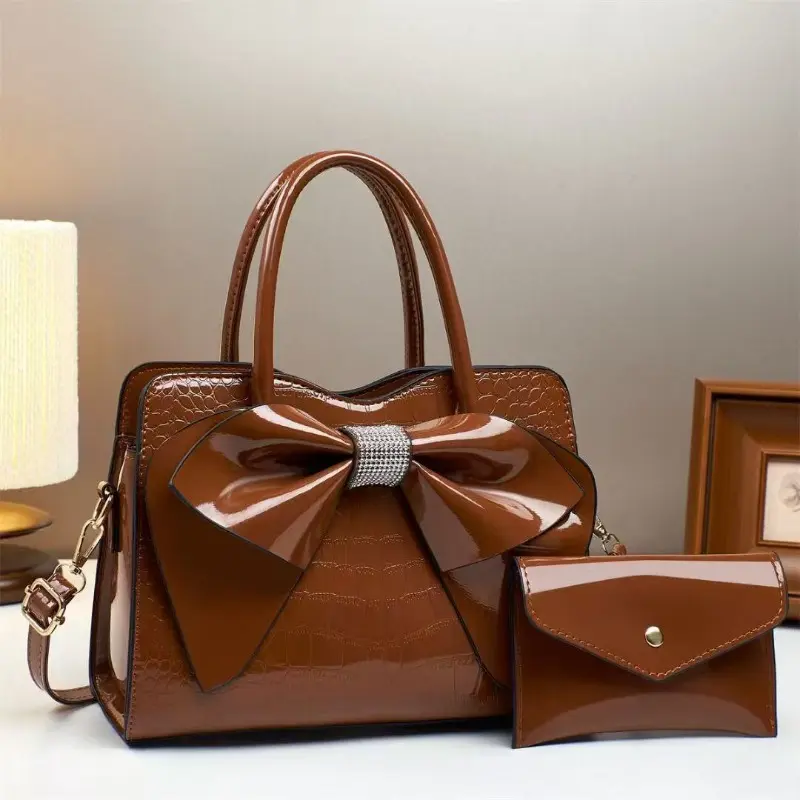 New 2025 Women's Crossbody Bag Mommy Handbag Soft Bucket Shape Polyester Lining Zipper Closure Fashionable Women's Handbag