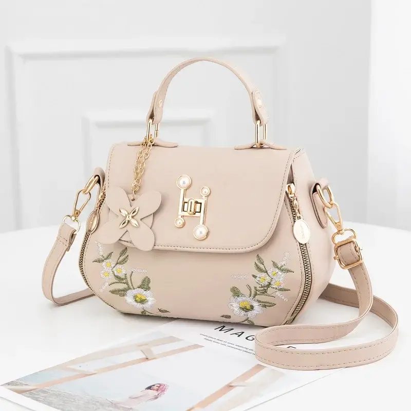 Luxury Brand Designer Women'S Handbag Large Capacity Embroidered Shoulder Bag Classic Retro Crossbody Bag Commuting Tote Bag