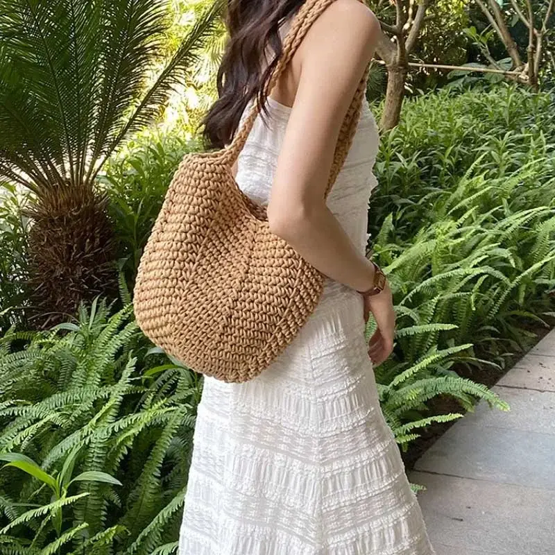 This Year's Popular Super Popular Niche Design Woven Bag 2025 New Women's Bag Popular Single Shoulder Bag Tote Bucket Bags