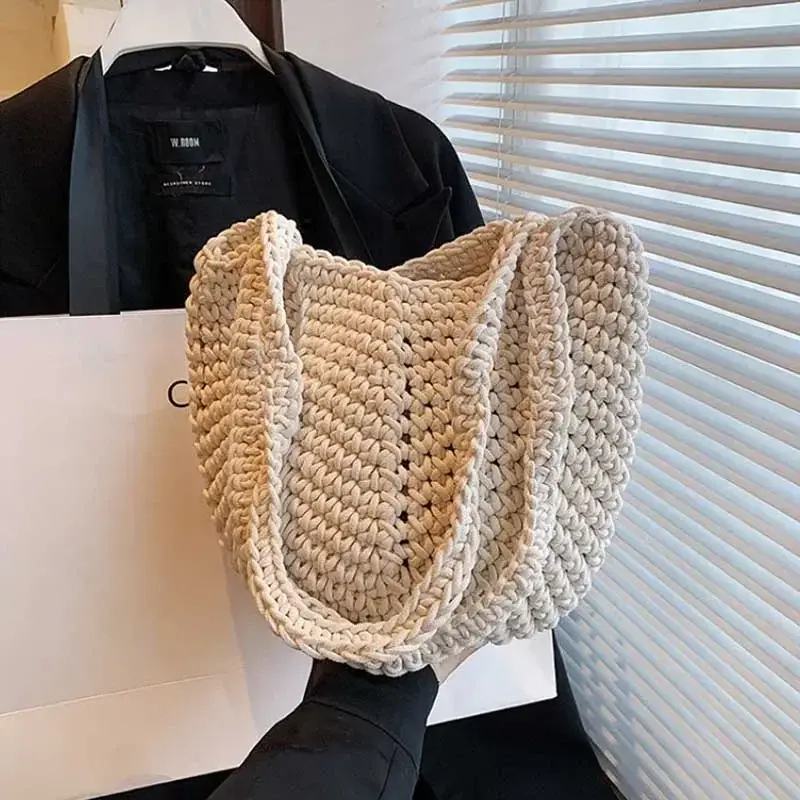 This Year's Popular Super Popular Niche Design Woven Bag 2025 New Women's Bag Popular Single Shoulder Bag Tote Bucket Bags