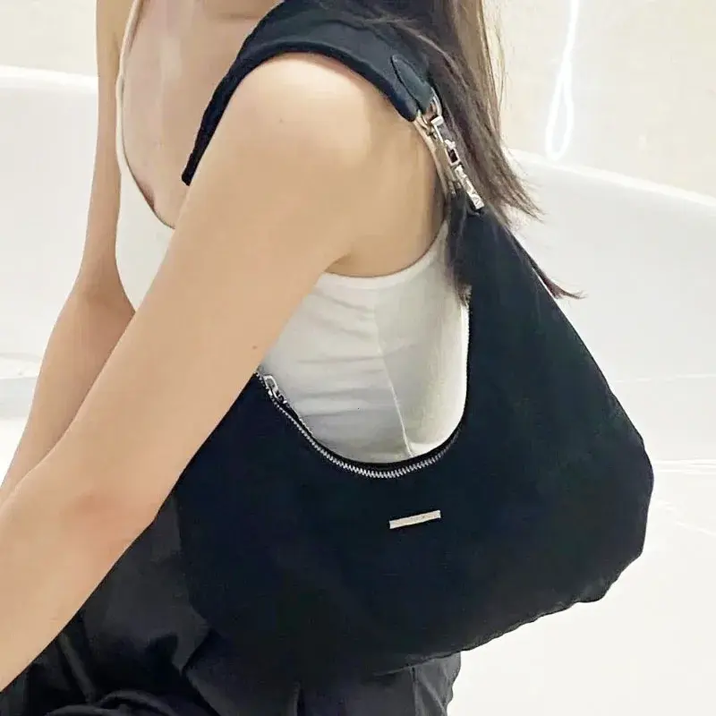 Women Retro Underarm Bag Armpit Small Shoulder Bag Soft Hobos Y2k Female Black Purse Fashion Girls Crescent Handbag 2025 New