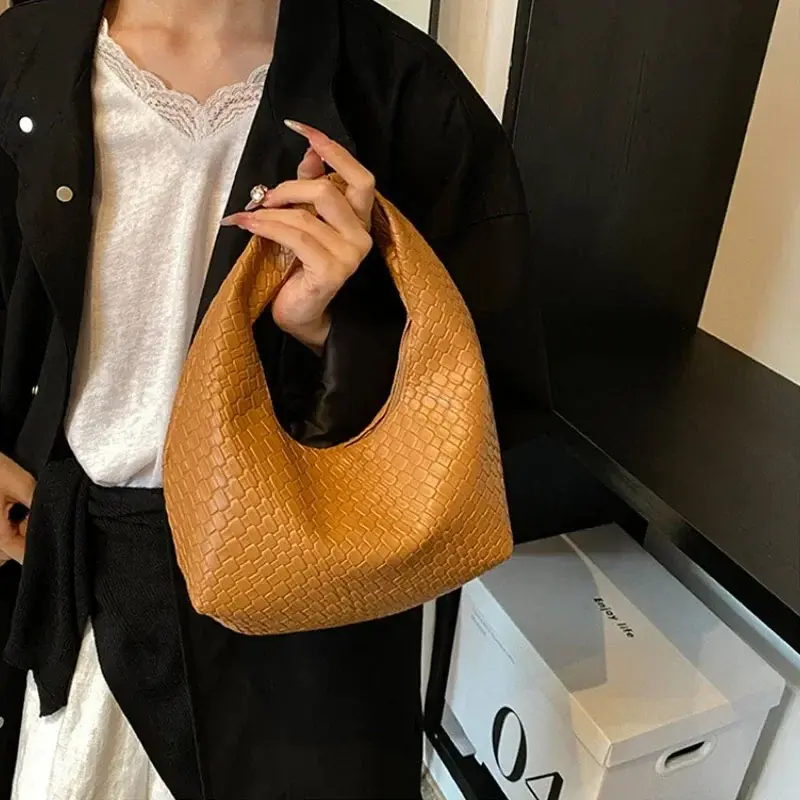 Women Classic Woven Embossed Handbag Retro PU Leather Women's Crescent Shoulder Bag Large Capacity Daily Commuter Tote Bag