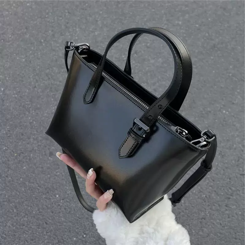 Fashion Tote Bags Women's Bags New PU Leather Niche Leisure Versatile High Capacity Trend Solid Color Handheld Bags Shoulder Bag