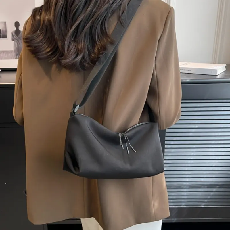 Casual Nylon Crossbody Bags for Women Large Capacity Women's Shoulder Bag Leisure Sports Dumpling Bag Men Travel Shopping Bag