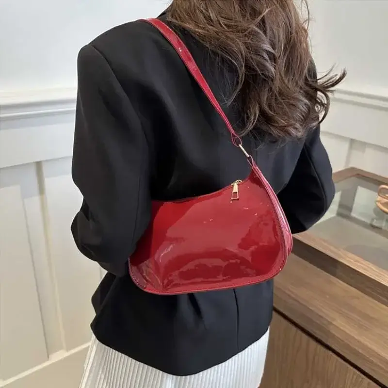 2025 Women's Patent Leather Handbag Versatile Fashion Shoulder Bag Casual Commuting Bag Girl Brand Designer Zipper Small Handbag