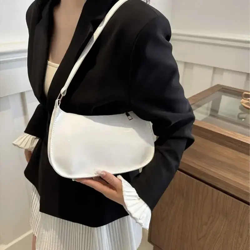 2025 Women's Patent Leather Handbag Versatile Fashion Shoulder Bag Casual Commuting Bag Girl Brand Designer Zipper Small Handbag