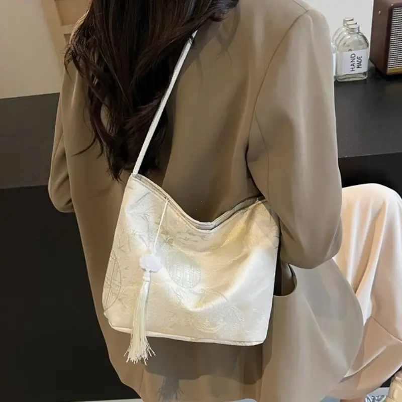 New Chinese Style Small Shoulder Bags for Women 2025 Luxury Designer Fine Embroidery Ladies Handbags Trendy Women Bucket Bag