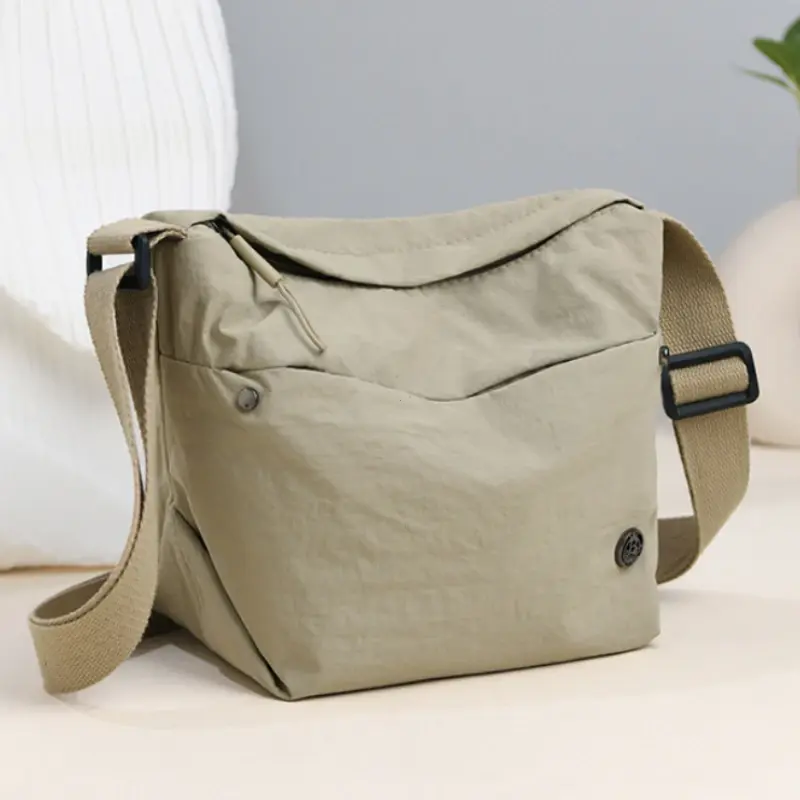 New Fashionable Women's Bag Lightweight Nylon Crossbody Bag for Women Female Shoulder Bags Trend Designer Handbags Tote 2025