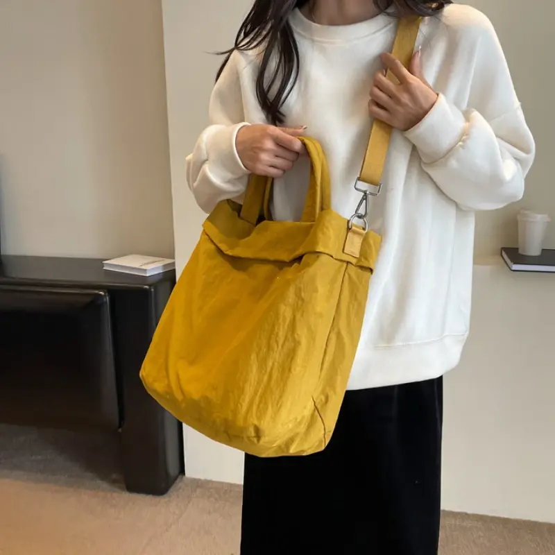 Solid Color Simple Fashionable Leisure All-Match Tote Bag with Large Capacity for School Work and Commute Designer Bags Handbags
