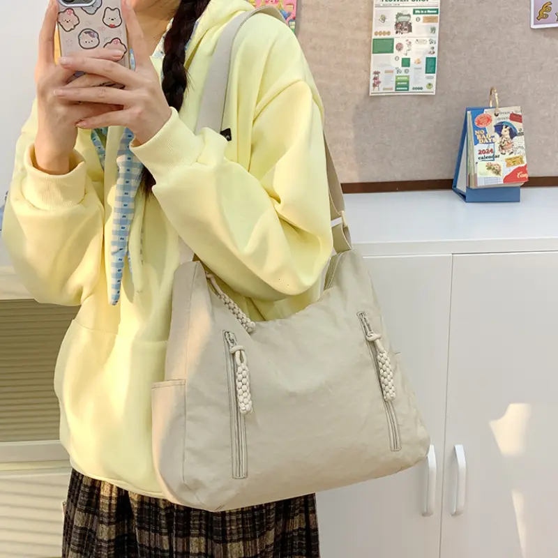 Nylon Messenger Bag Women Crescent Crossbody Bags Multi-Pocket Lightweight Shoulder Bag Travel Tote Handbag Female Shopping Bag