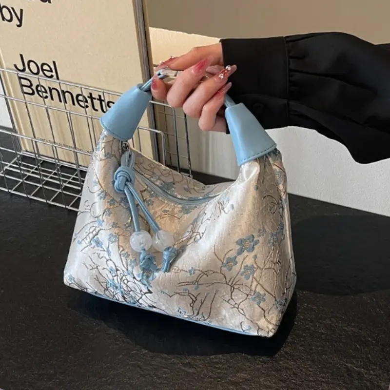 Portable Embroidered Chinese Style Shoulder Bag Fashion Versatile Hanfu Bucket Handbag Texture Pearl Pendant Cheongsam Bag Party