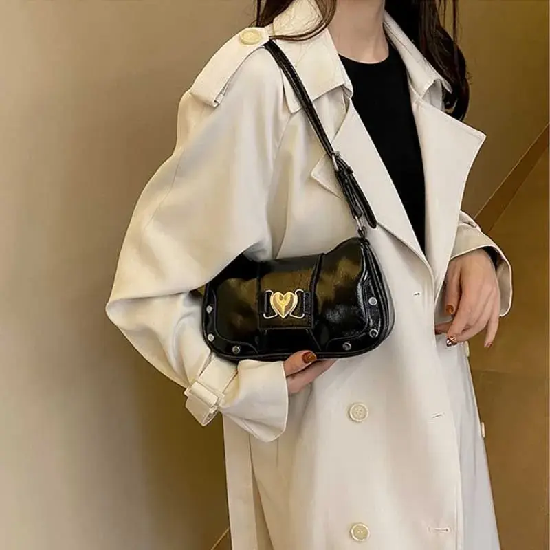 Fashion Women Shoulder Bag Y2K Armpit Bag Luxury Design Bolsos Pleated Underarm Bag Solid Color Messenger Bags Hobos Handbags