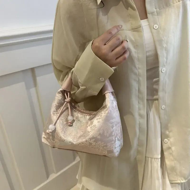 Fashion Versatile Chinese Style Bucket Handbag Sweet Embroidery Shoulder Bag 2025 New Nylon Texture Pearl Pendant Crossbody Bag