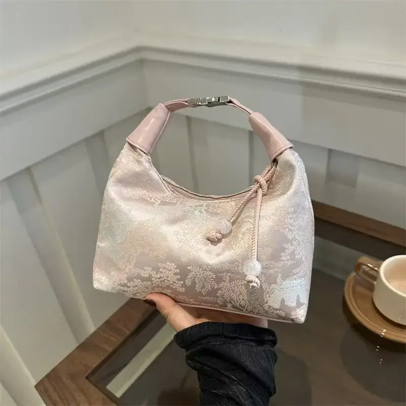 Fashion Versatile Chinese Style Bucket Handbag Sweet Embroidery Shoulder Bag 2025 New Nylon Texture Pearl Pendant Crossbody Bag