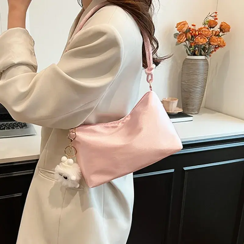 Elegant Luxury Shoulder Bag for Daily Commuting Smooth Cloth Satin Women Underarm Bag Retro Lady Handbags Soft Travel Totes
