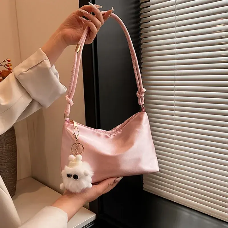 Elegant Luxury Shoulder Bag for Daily Commuting Smooth Cloth Satin Women Underarm Bag Retro Lady Handbags Soft Travel Totes