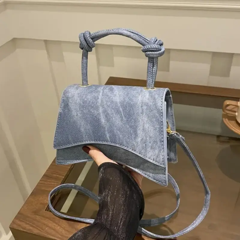 Fashionable Women's Shoulder Bag Pure Color Trendy Crossbody Bag Simple Casual Diagonal Bag Small Square Bags for Autumn bolsos