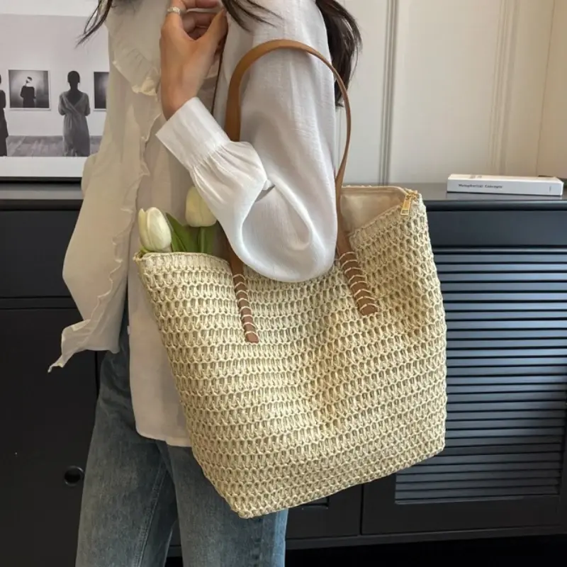 Summer Luxury Design Women's Tote Bag 2025 Hot Selling Grass Woven Fashion Women's Shoulder Bag Leisure Large Capacity Handbags