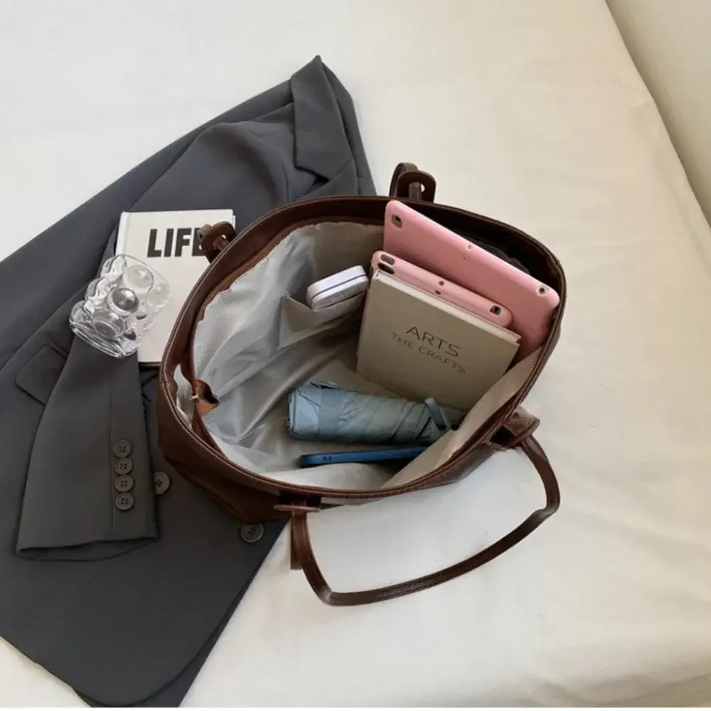 Large Capacity Women's Tote Bag 2025 Winter Fashion Trend Leather Shoulder Bags Office Handbag
