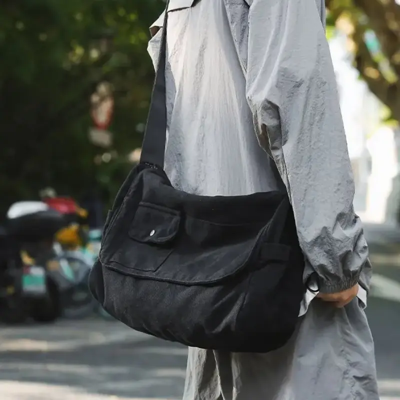 Casual Canvas Messenger Bag Versatile Flip Large Capacity Shoulder Book Bag For Student Adjustable Crossbody Bag For Men Women