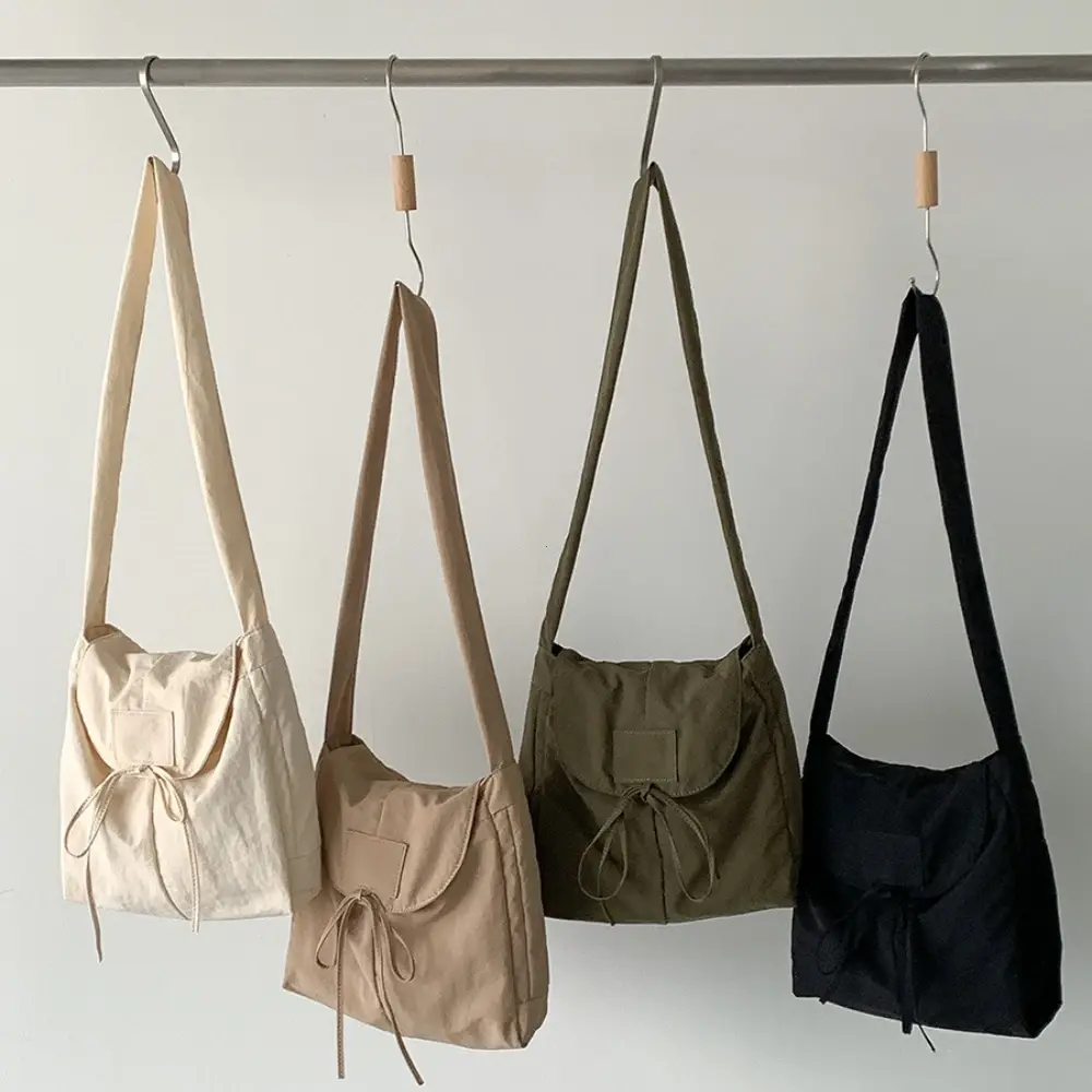 Vintage Flap Nylon Bow Crossbody Bag Large Autumn New Student Commuter Shoulder Bag Winter Solid Colour Simple Messenger Bag