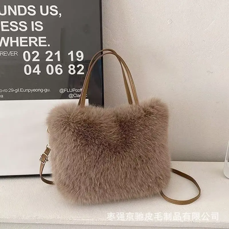 Autumn and winter new fluffy bag imitation fox hair crossbody shoulder strap plush bag flow hand bag hand bags