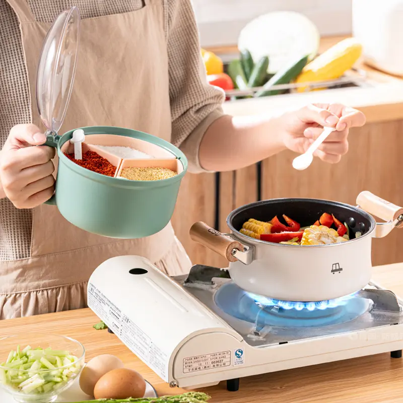 Seasoning box kitchen supplies one multi-cell salt storage monosodium glutamate bottle salt tank tank home seasoning tank