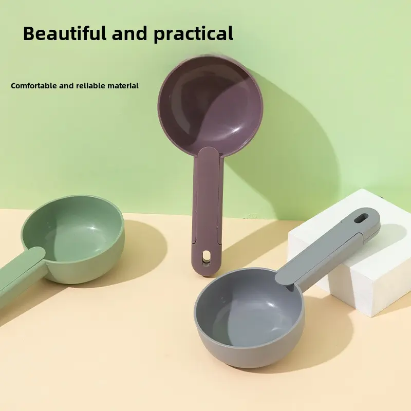 Pet special thickened feeding spoon multi-color pet cat food dog food spoon PP material for cats and dogs daily