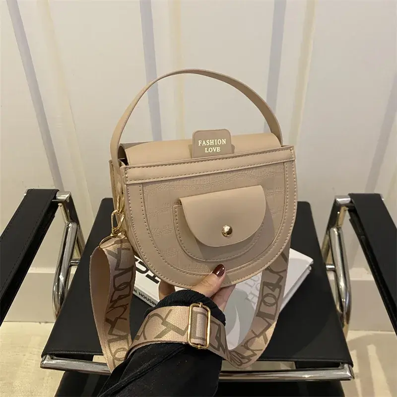 New summer bags Women's fashion simple shoulder bag Fashion western saddle bag Leisure commuter crossbody bag